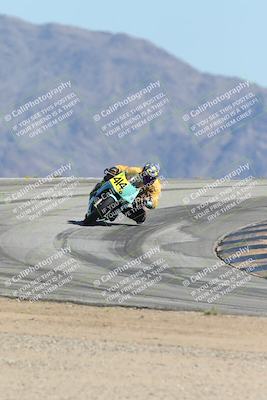 media/Oct-05-2025-CVMA (Sun) [[beeef4f201]]/Race 11-500-400(4)-350 Supersport/